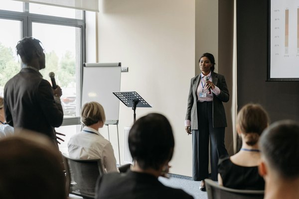 Spécialiste du traitement des chenilles processionnaires à paris : solutions efficaces